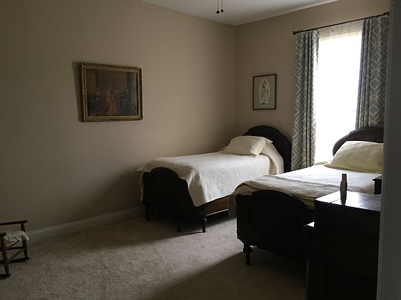 3rd image of 2801 Deerfield St