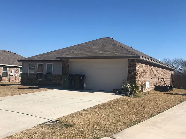 2705 Turning Creek St — Photo 9