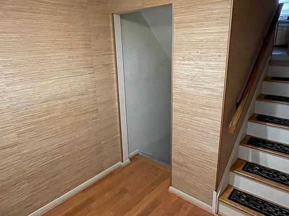 4th image of 3373 Palmhill Ln
