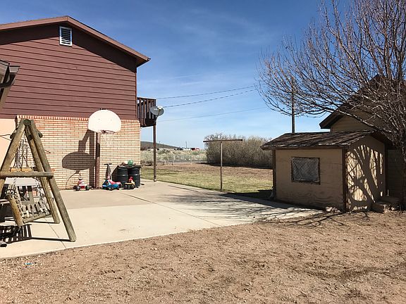 Basketball/Patio Area