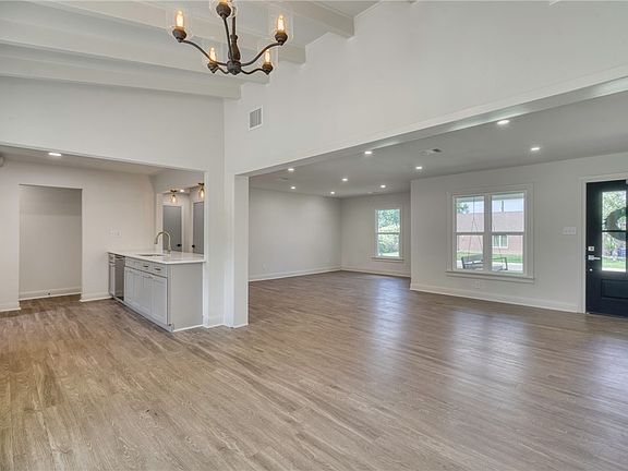 5th image of 1209 Marsteller Ave
