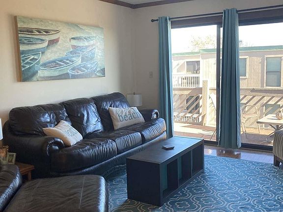 3rd image of 9621 Shore Dr. #325-I