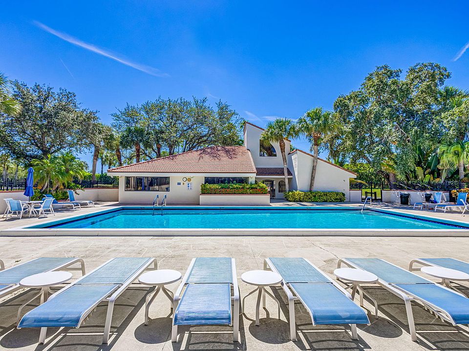 1st image of 401 Sea Oats Drive E #E