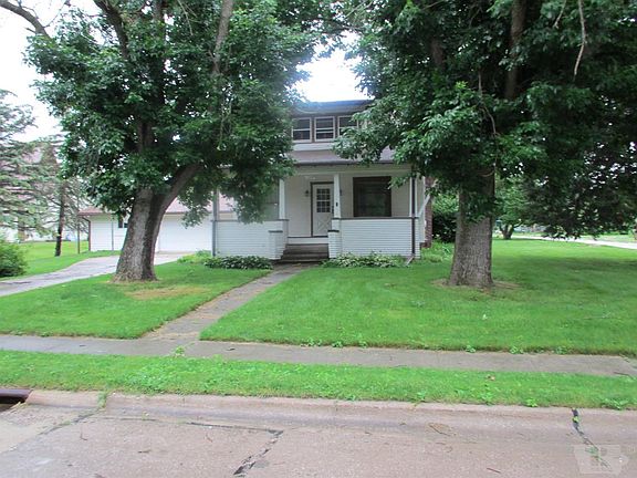 2nd image of 1200 N Lincoln St