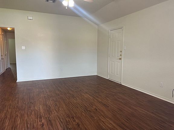 2nd image of 2600 Alma Dr #B