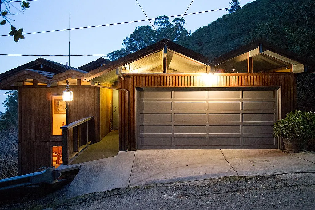49 Margaret Ave photo 1