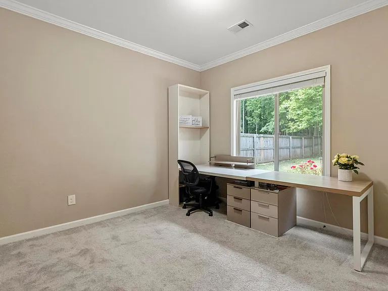 2243 Turnbury Ln — Photo 18