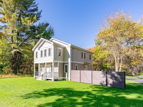 65 Lovefield St, Easthampton, MA 01027