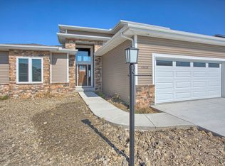 4808 Oakdale Dr, Champaign, IL 61822