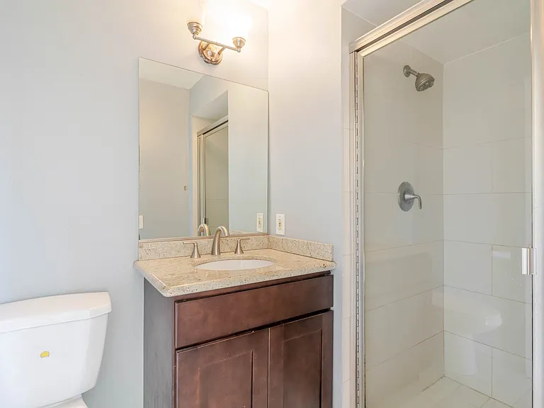 15113 Saticoy St #16 — Photo 13