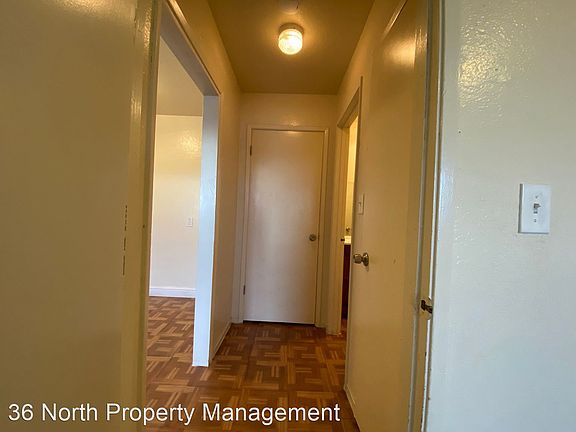 3rd image of 923 Walnut Ave Unit 54