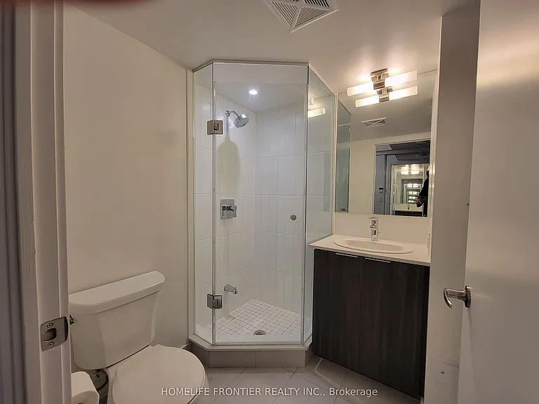 955 Bay St #1701 — Photo 6