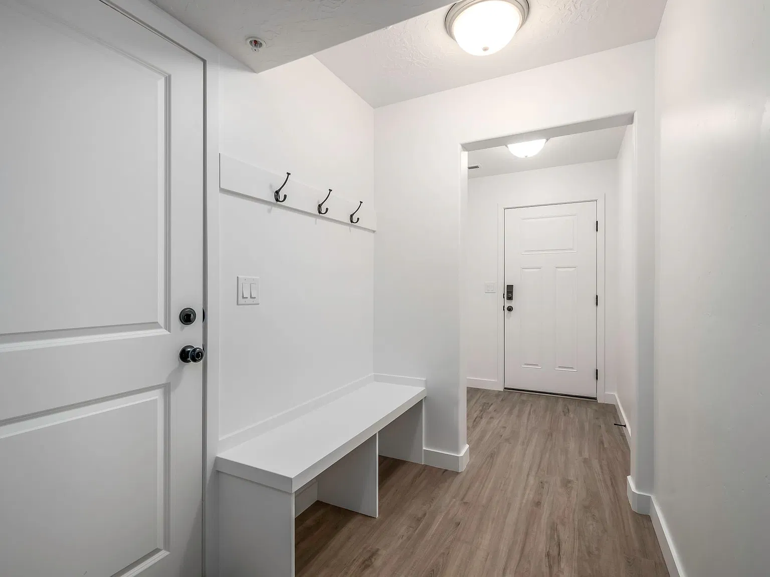 3 bed, 2.5 bath, 1453 sqft, $2,250 — Photo 3