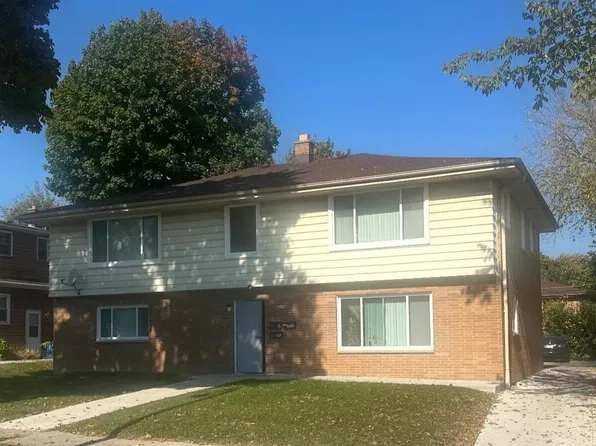 6214 W Thurston COURT, Milwaukee, WI 53218