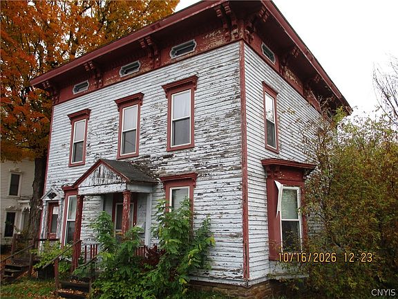 2nd image of 224 Main St