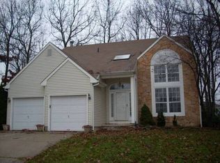 15 Carroll Ct, Sicklerville, NJ 08081