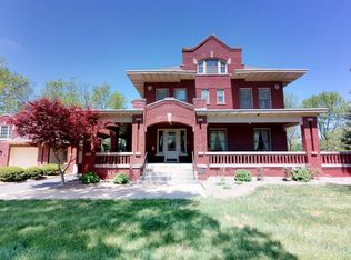 2909 Lovers Ln, Saint Joseph, MO 64506