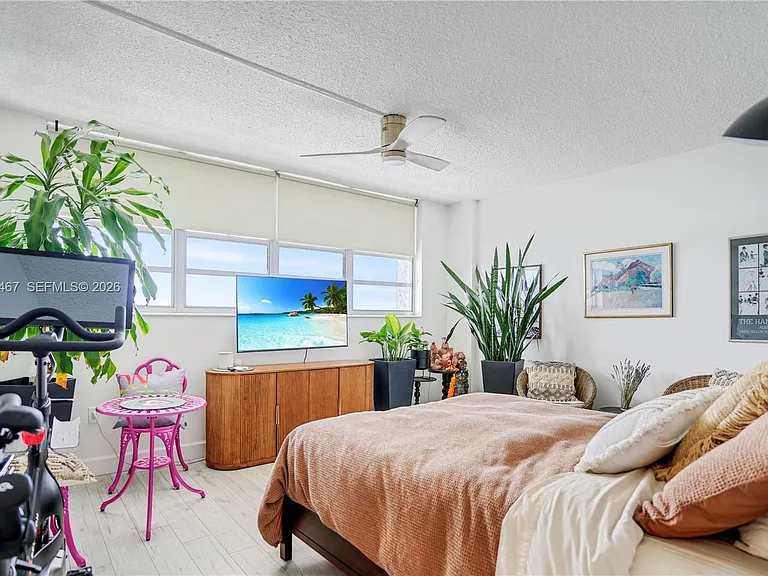 800 West Ave #921 — Photo 8