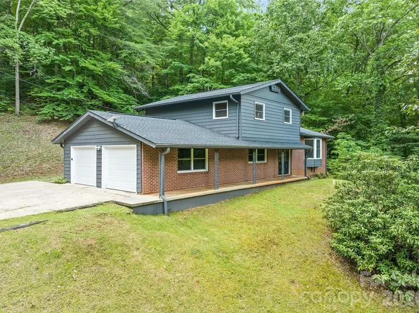 1296 N Country Club Dr, Cullowhee, NC 28723