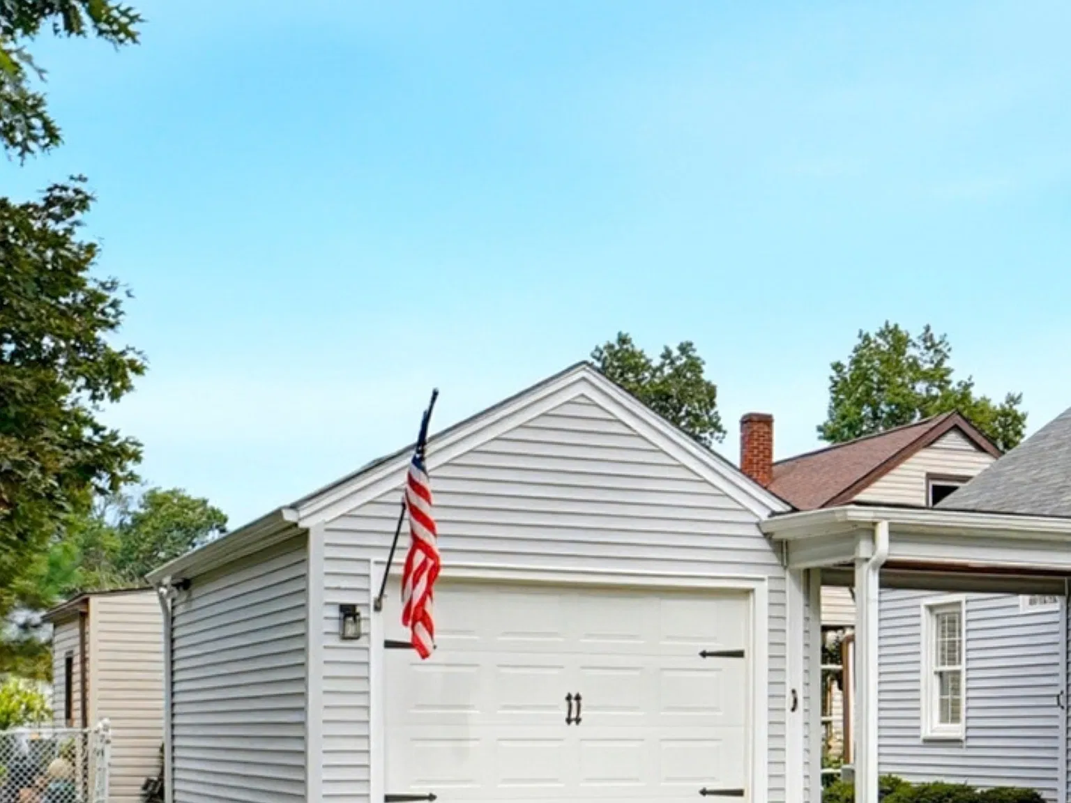 3 bed, 1.5 bath, 1248 sqft, $3,000 — Photo 2