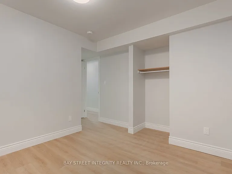 459 Palmerston Blvd #LOWER — Photo 14