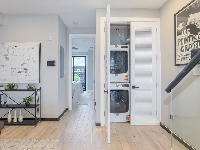 1332 G St SE #3 — Photo 8