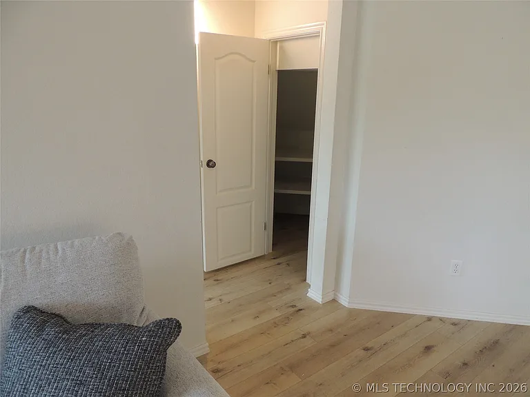 4416 W Indianola St — Photo 63