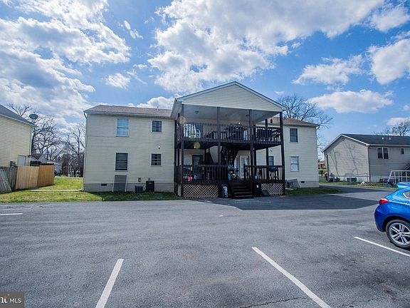 2nd image of 331-333 Yoakum Ave #335