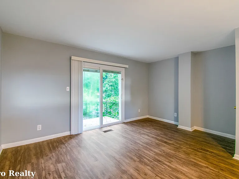 1804 Lyle Ave #2 — Photo 3