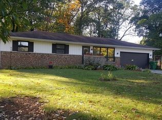 71060 Ridgewood Dr, Edwardsburg, MI 49112
