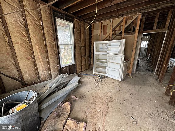 2nd image of 1912 Briggs St