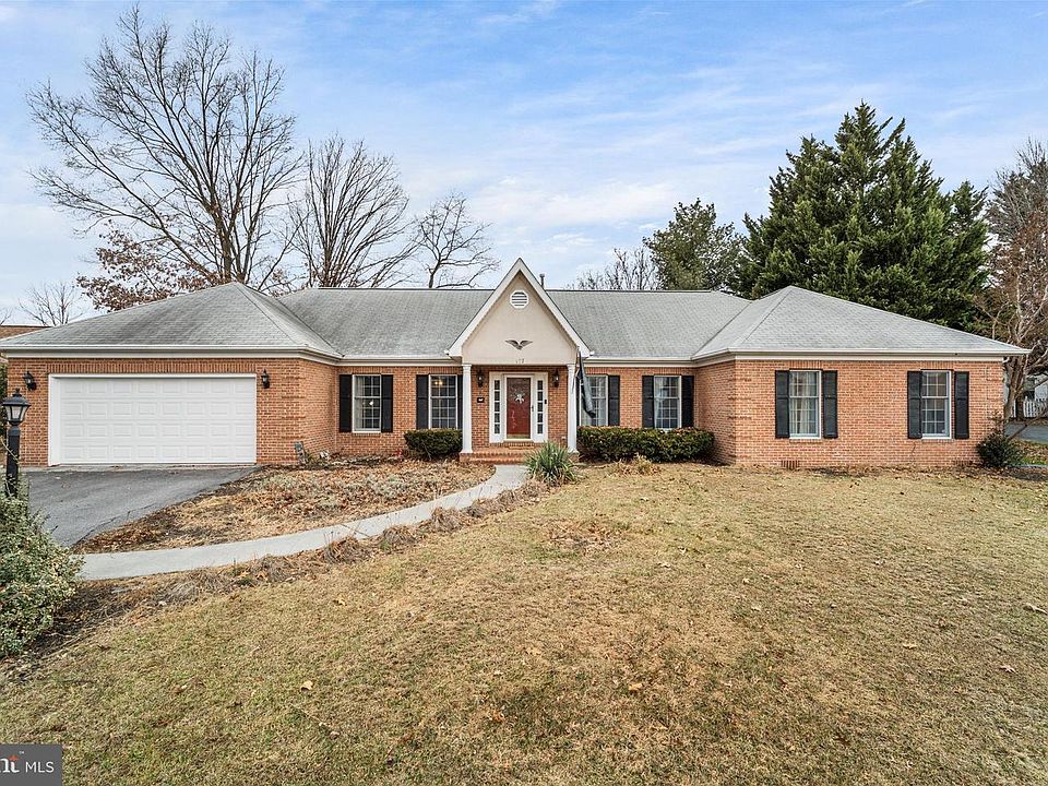 1st image of 107 Tucks Cir