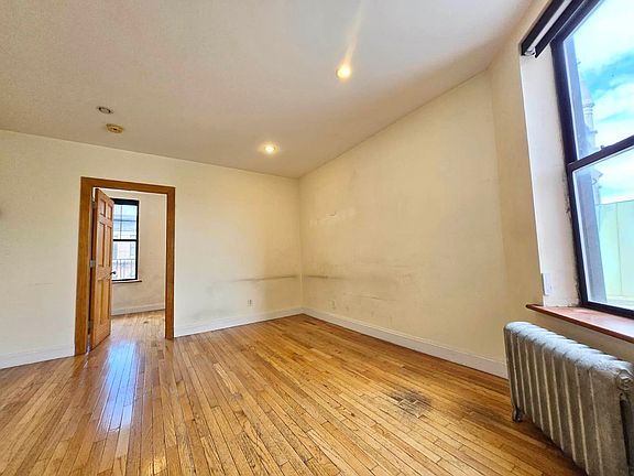 2nd image of 111 E 7th St #88