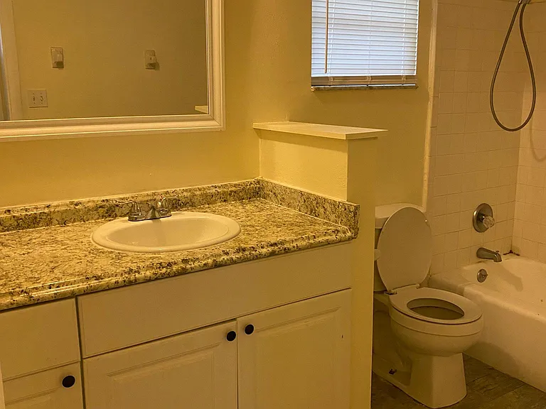 1279 Tivoli Dr — Photo 9