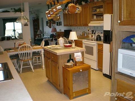 Large Kitchen with Center Island