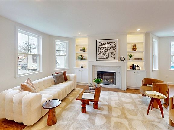 2nd image of 411 Salem St #1