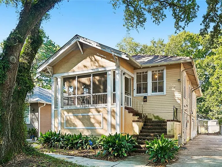 7718 Willow St — Photo 1