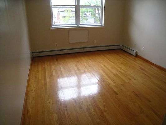 4th image of 2560 38th St APT 4b