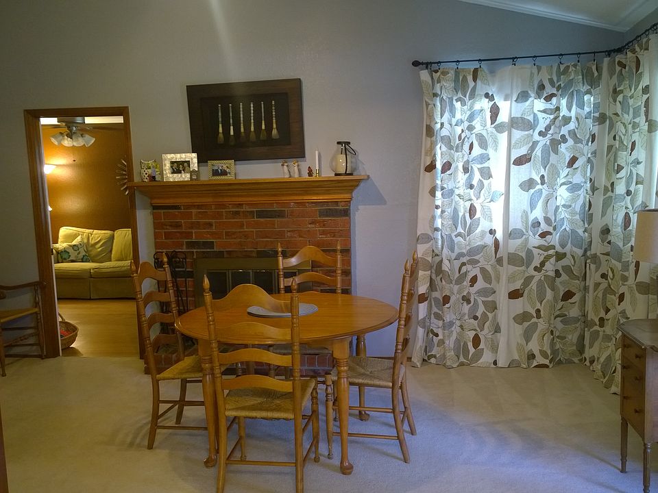 Very roomy living room 