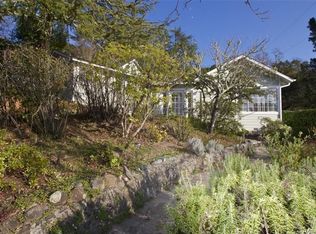 7 Crest Rd, Fairfax, CA 94930