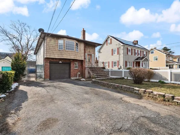 114 E Graham Avenue, Hempstead, NY 11550
