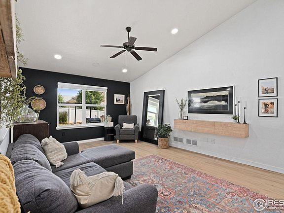 5th image of 3239 Tupelo Ln