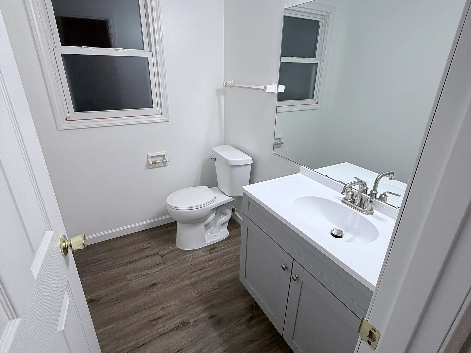 3 bed, 1.5 bath, 1400 sqft, $2,300 — Photo 4