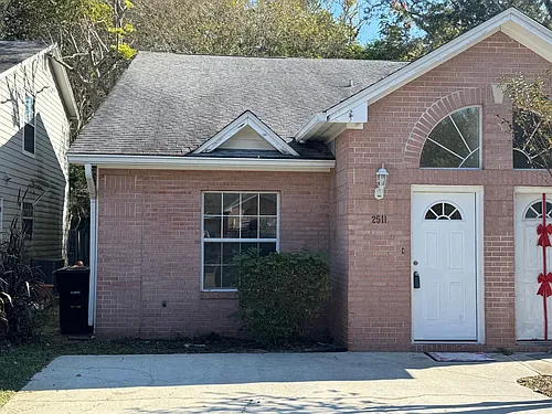 2511 Golden Park Ln Photo 1