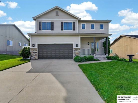 1616 N 209th St, Elkhorn, NE 68022
