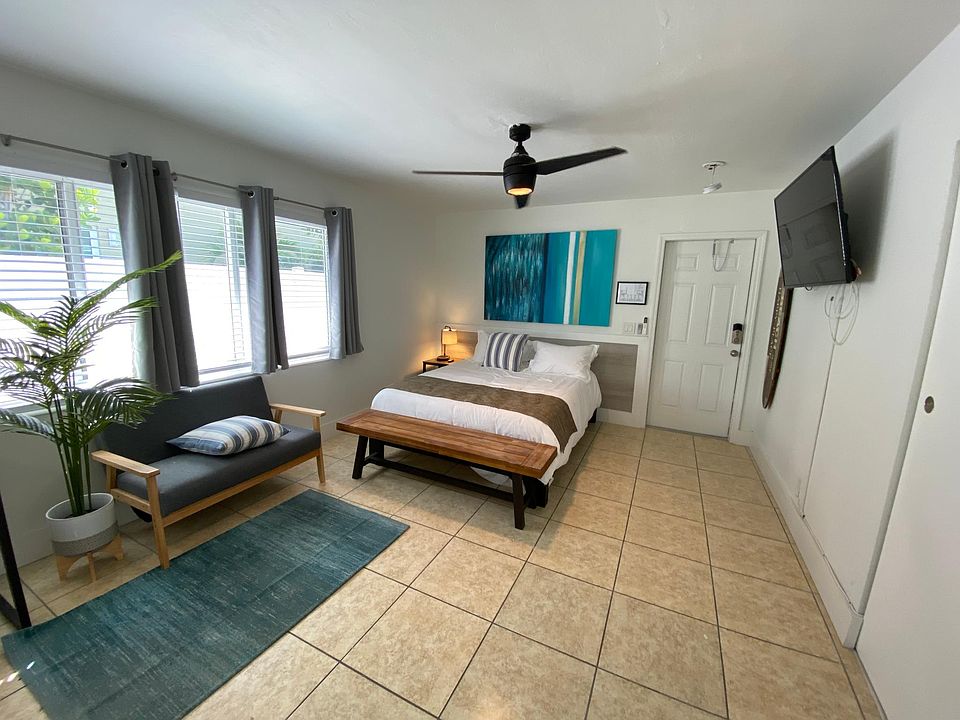 1st image of 3225 NE 7th St #1