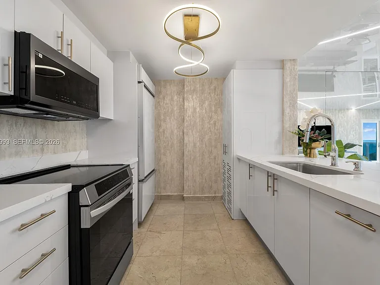 10275 Collins Ave #507 — Photo 8