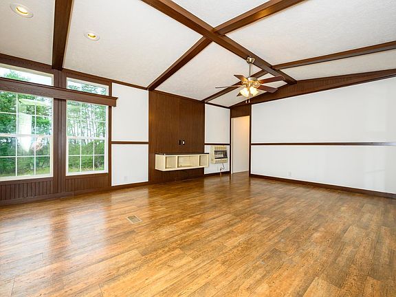 2nd image of 841 Mercury Rd