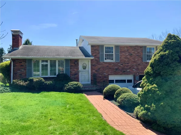 122 Oak Hill Dr, Washington, PA 15301