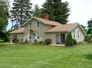 2216 Milan Rd, Sandusky, OH 44870